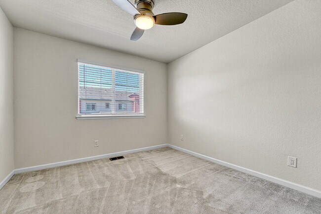 Building Photo - $2,250-  3 Bed, 2.5-Bath townhome in CO Springs with Central AC