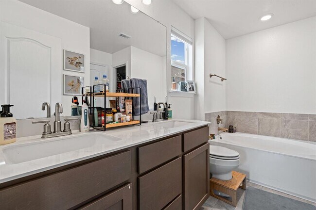 Building Photo - 6316 Carriage Pines Dr