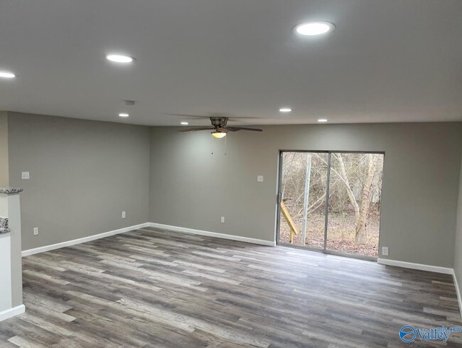 Building Photo - 13584 Garden Way