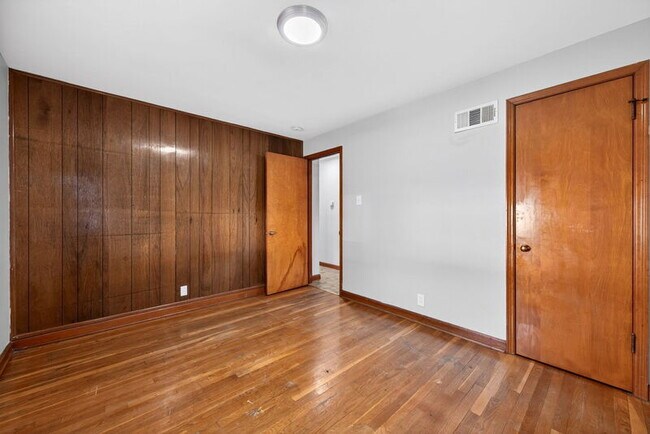 Building Photo - 1414 Comet Dr