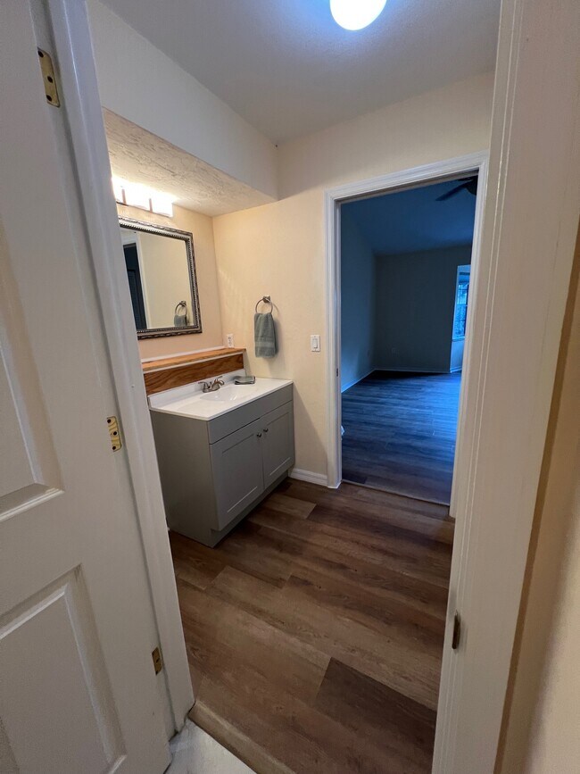 Building Photo - 3211 NW 103rd Dr