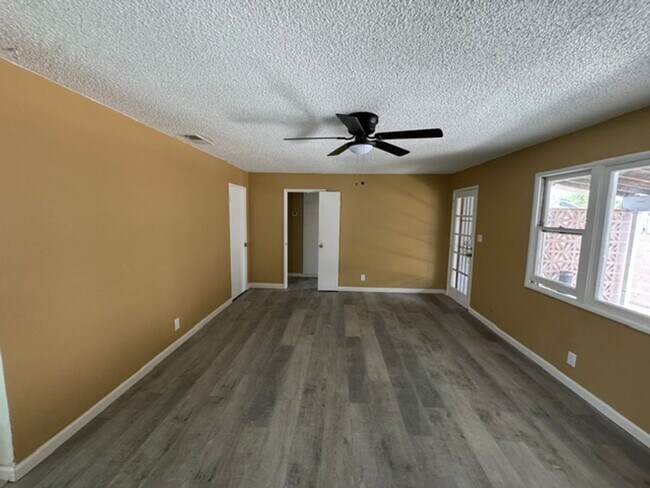 Building Photo - Single Story Cozy Home in San Jacinto