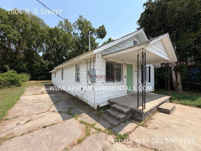 Building Photo - 1006 N Dakota Ave