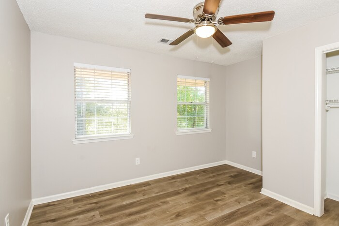 Building Photo - 607 Caliber Ct