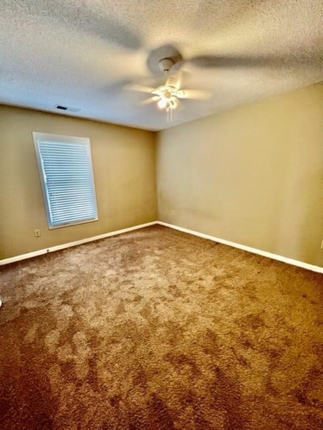 Building Photo - 1464 River Pine Dr