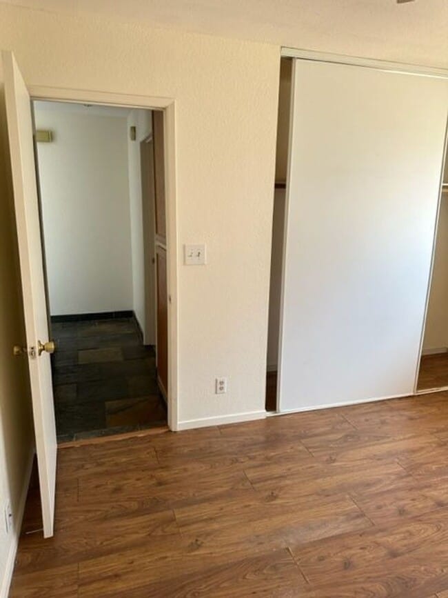 Building Photo - SW Remodeled 2 Bedroom!!