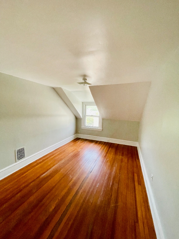 Building Photo - 1519 W 14th St