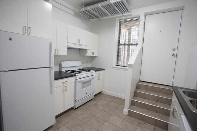 Floorplan - 5202-5210 S. Cornell Avenue