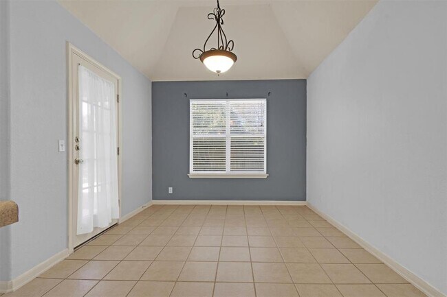 Building Photo - 3300 Winding Shore Ln