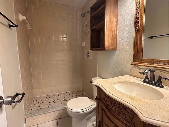 Building Photo - 703 Chadsworth Ave