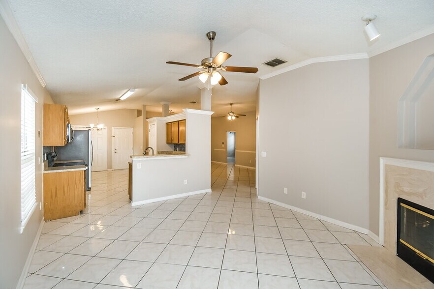 Building Photo - 2837 Tuscarora Tr