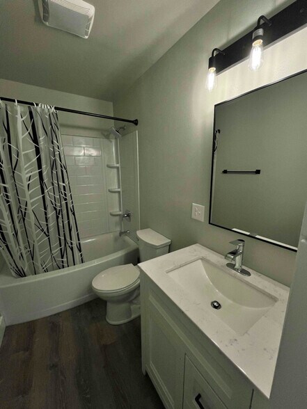 Building Photo - 2505 Hancock Ave