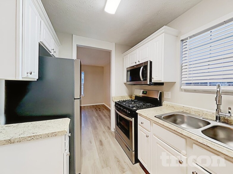 Building Photo - 3303 Homeward Trail