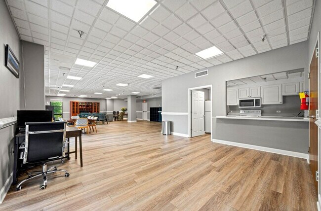Building Photo - 391 Ralph McGill Blvd NE