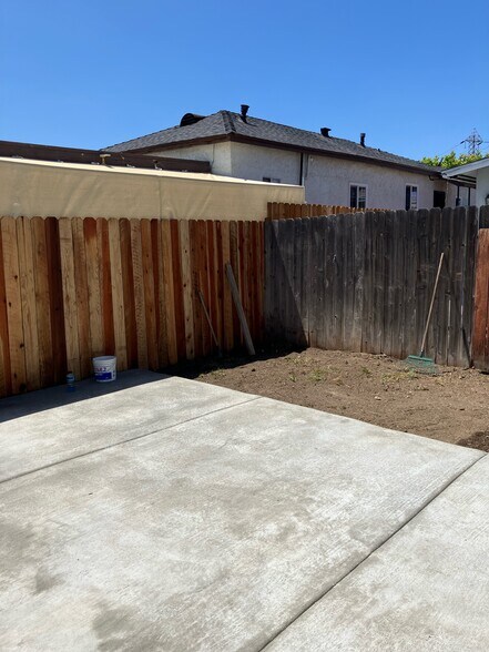 Building Photo - 3252 Walnut Grove Ave