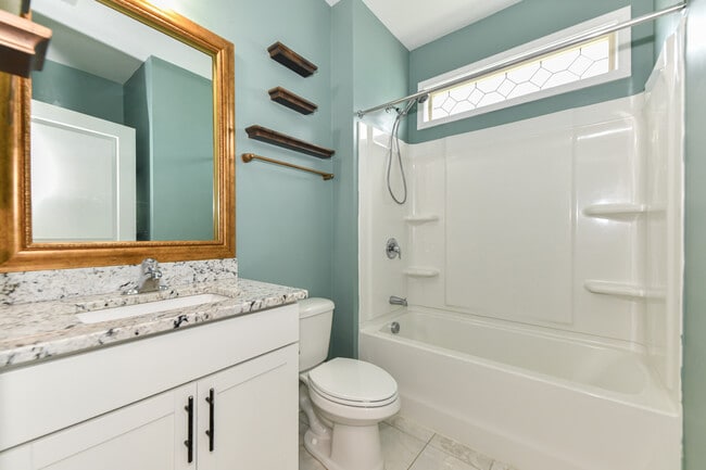 Building Photo - 406 Fairmile Dr