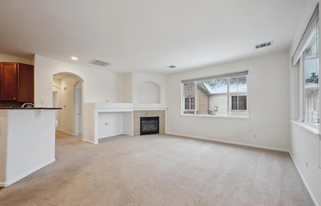 Building Photo - Wonderful 2-Bed Townhouse with Scenic Views & Hardwood Elegance in Westminster – 1468 Sq Ft of Co...