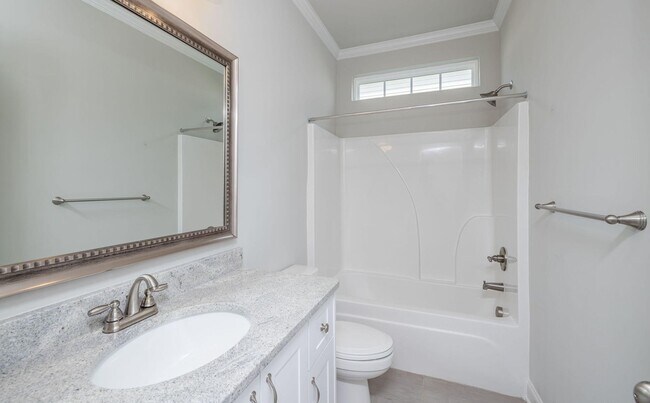 Building Photo - Like New Home in Evans