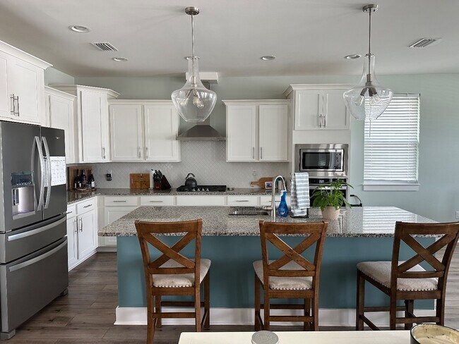 Building Photo - 409 Mill Point Ln