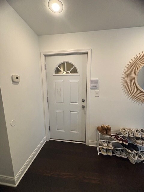 Building Photo - 3477 N Clark St