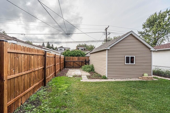 Building Photo - 3108 N 78th Ct