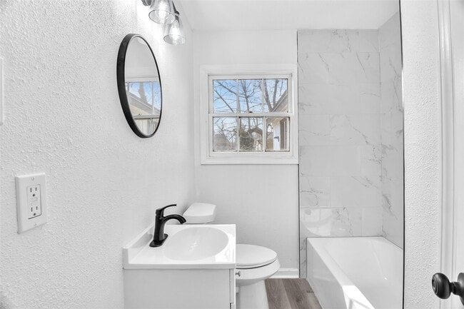 Building Photo - 510 Willow St