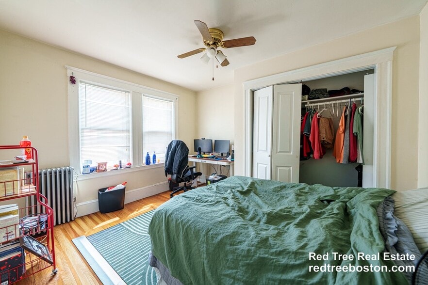 Building Photo - 8 Niles St