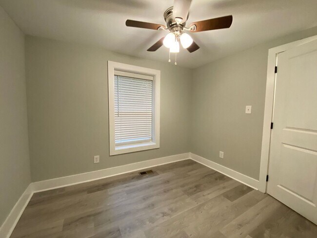 Building Photo - PRE-LEASING FOR AUGUST 2026!
