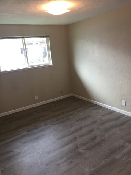 Building Photo - 520 N 38th Pl