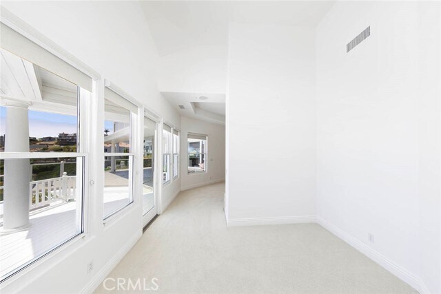 Building Photo - 12 San Remo
