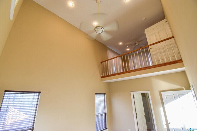 Building Photo - 13593 Riverbend Rd