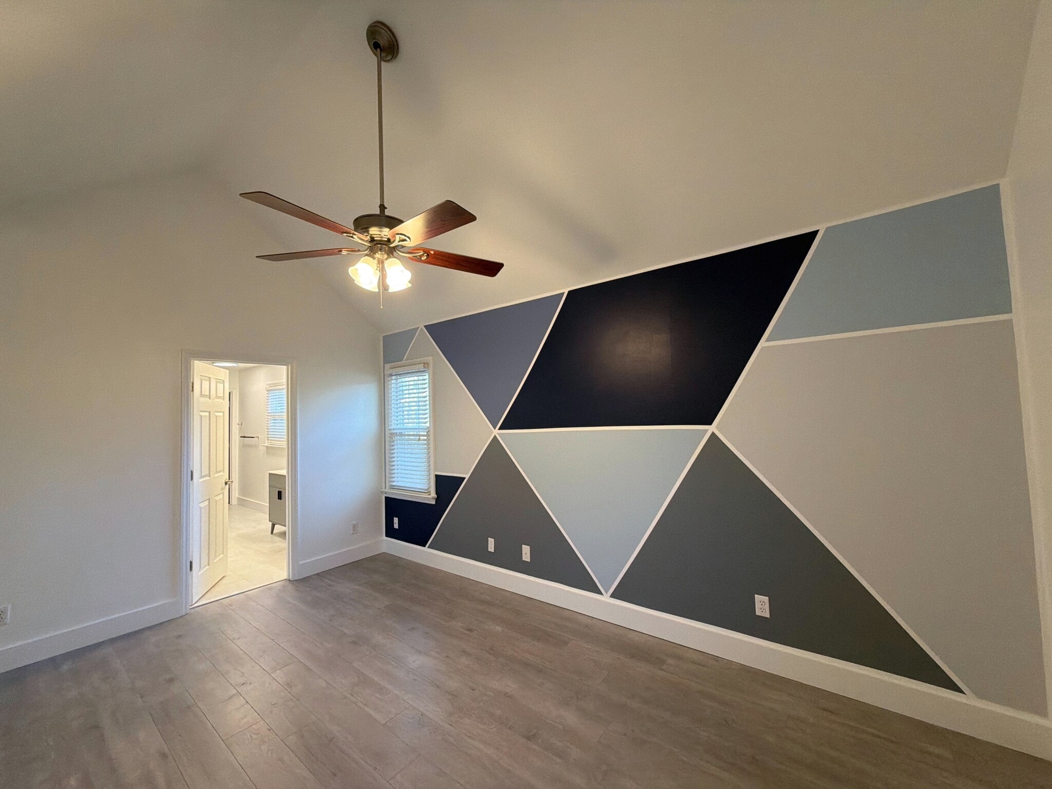 HUGE vaulted master bedroom leads to newly renovated master bath and WALK-IN CLOSET you'll love! - 115 Waterfall Ct