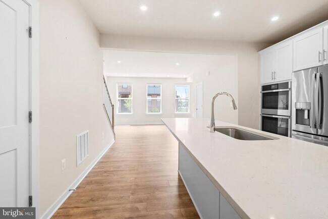 Building Photo - 44487 Wolfhound Sq