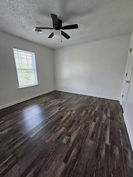 Building Photo - 1528 Richmond Rd