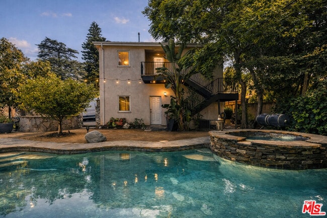 Building Photo - 4837 Gentry Ave