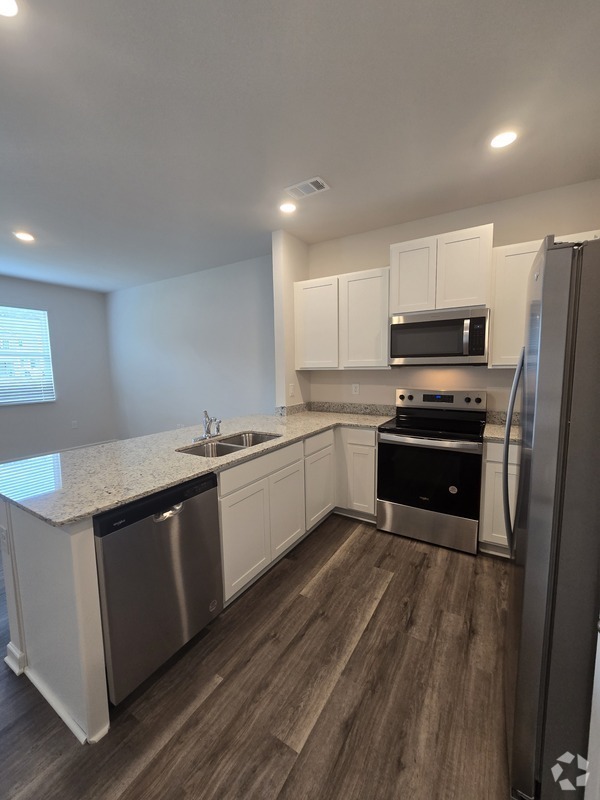 Building Photo - 12 Sweetspire Dr