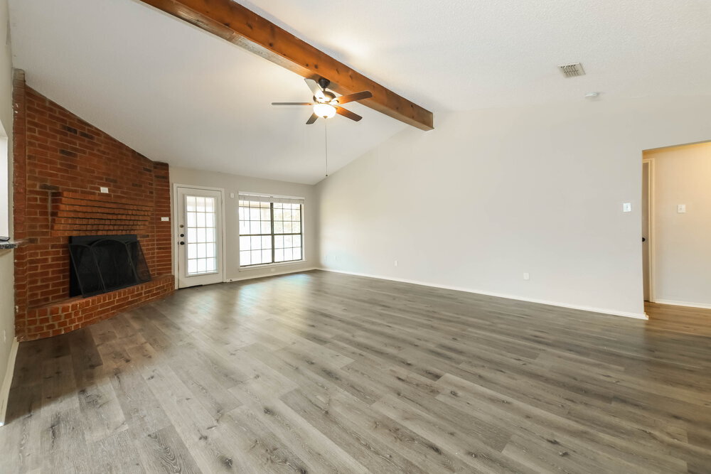 Building Photo - 7618 Creek Wood Dr