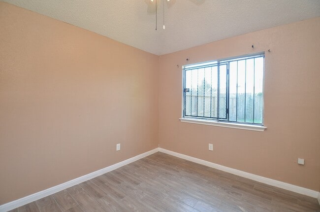 Building Photo - 11866 Greenloch Ln