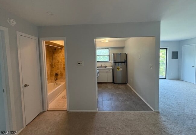Building Photo - 904 Yorkshire Dr