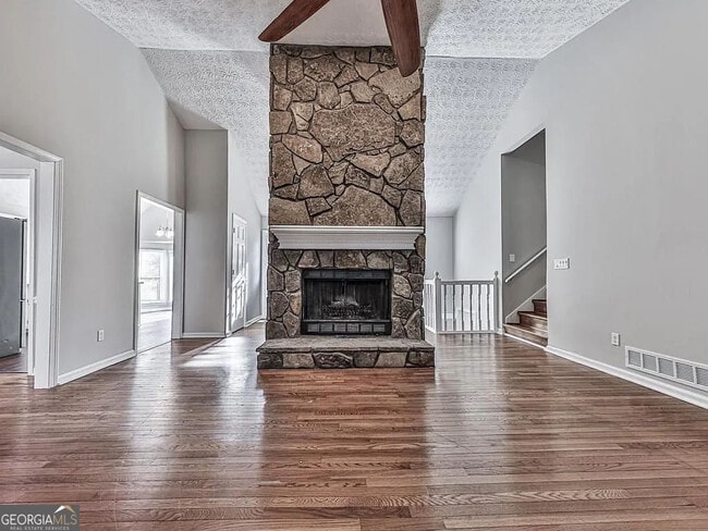 Building Photo - 2189 Chartwell Dr