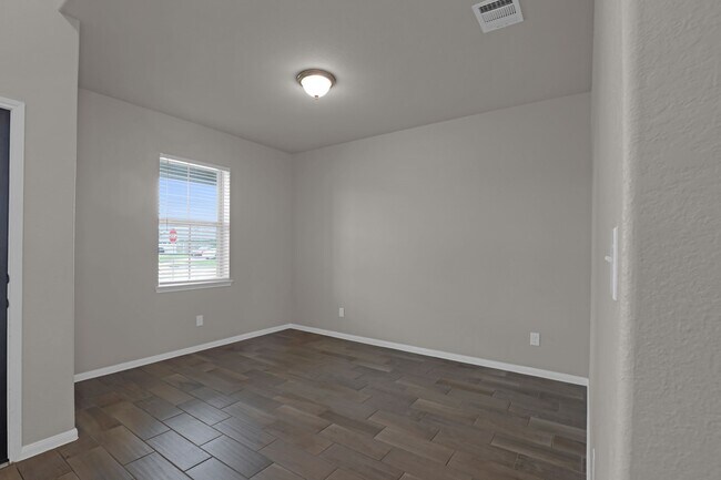 Building Photo - 430 Walnut Branch Dr
