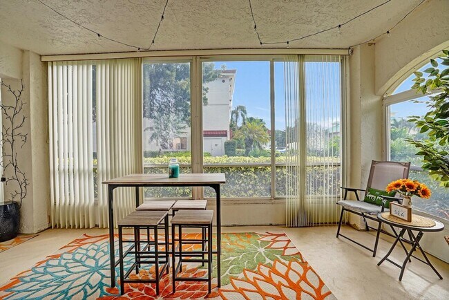 Building Photo - 107 Half Moon Cir