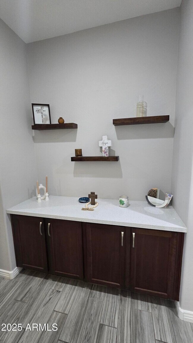 Building Photo - 17591 W Dahlia Dr