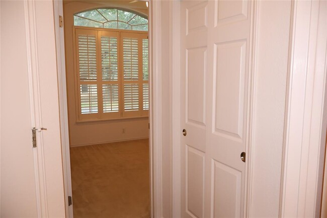 Building Photo - 3120 Cohoba Dr
