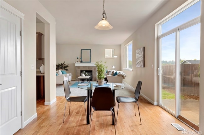 Building Photo - 1548 Farina Lp SE