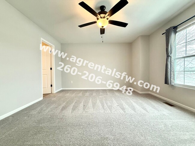 Building Photo - 3 Bedroom/ 1.5 Bath