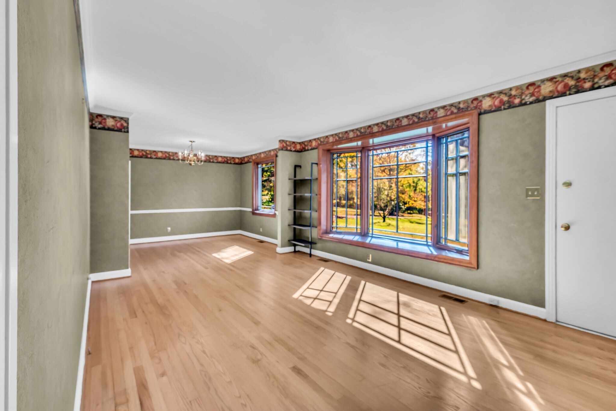 Building Photo - 526 Davidson Rd