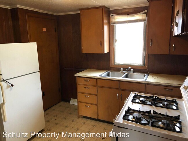 Building Photo - 805 Flieth St