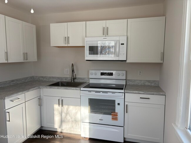 Building Photo - 103-105-105 Flatbush Camp Rd