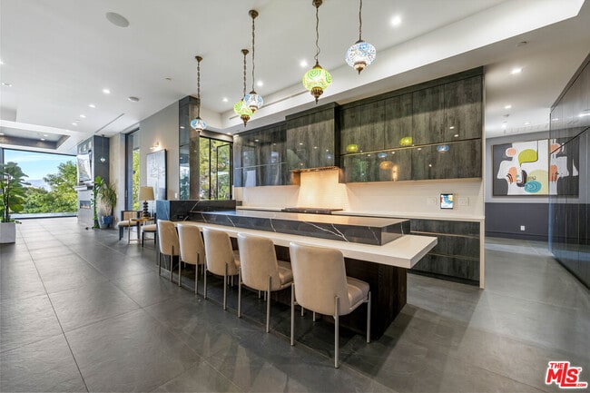 Building Photo - 3712 Broadlawn Dr